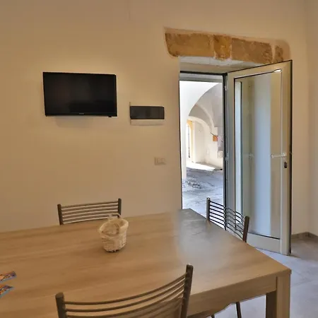 Apartment Dimora Storica Rebecca A Otranto