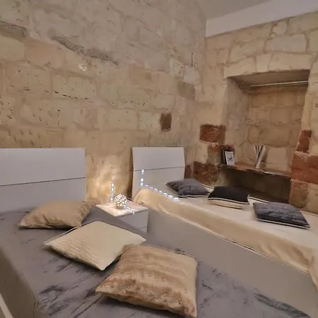 Apartment Dimora Storica Rebecca A Otranto
